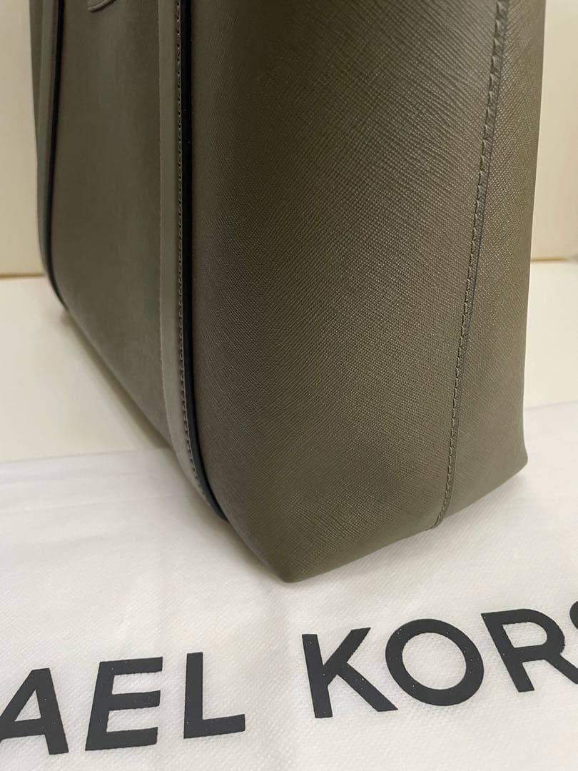 【新品未使用❤︎】MICHAEL KORS オリーブビジネスバッグ　マイケルコース