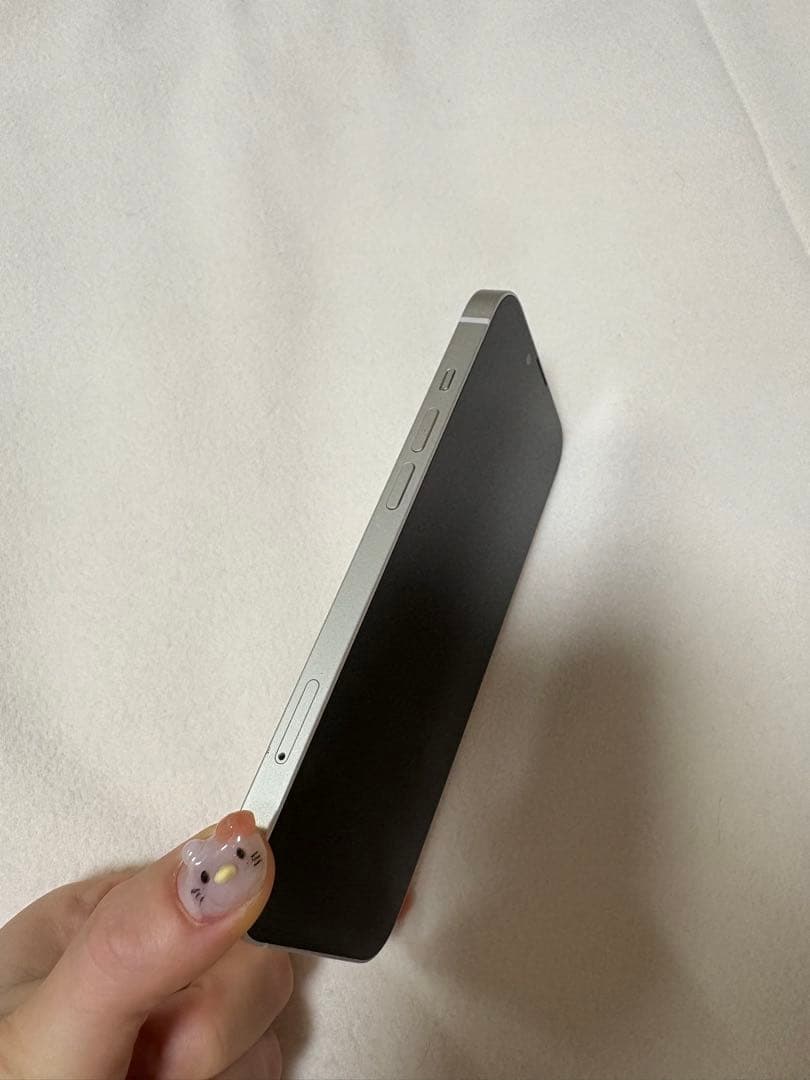 Apple iPhone 13 Starlight本体