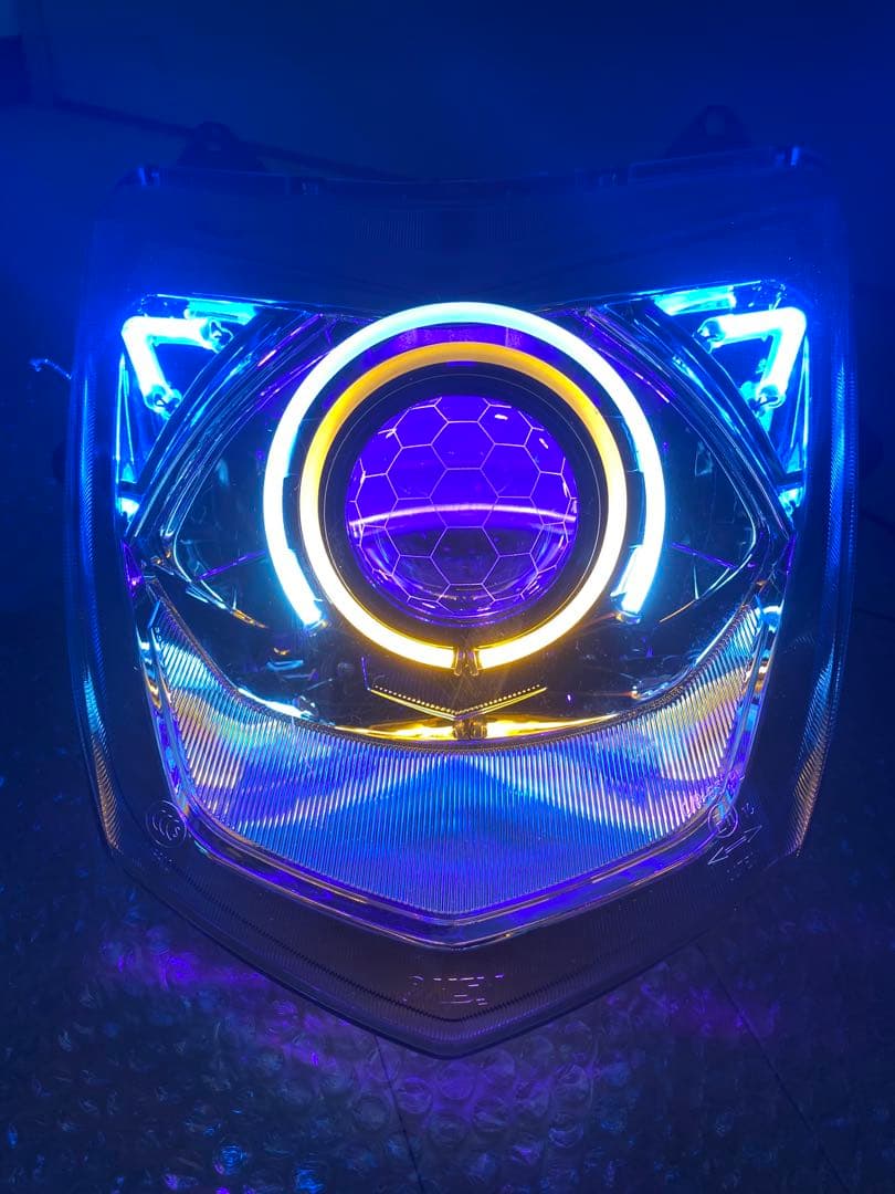 シグナスX 3型 デビルアイ プロジェクターヘッドライト レインボー アプリ操作