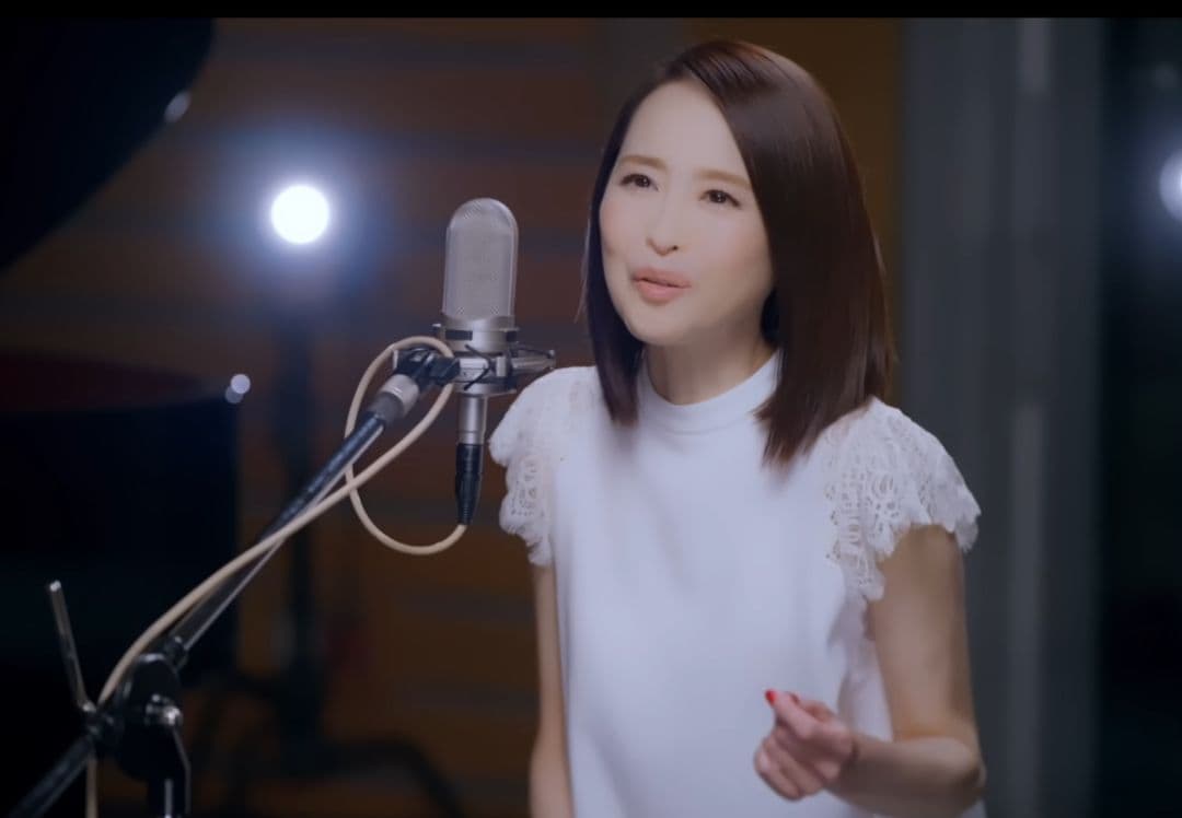 松田聖子さん着用レースブラウス　赤いスイートピー