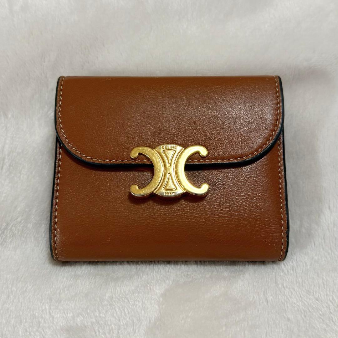 セリーヌ　トリオンフ　ウォレット