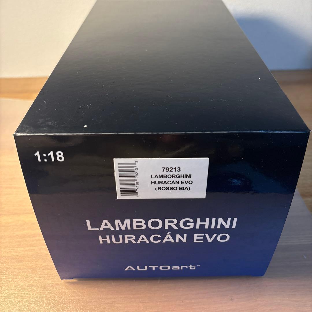 オートアート　ランボルギーニ　ウラカン　EVO 1/18 ミニカー　レッド