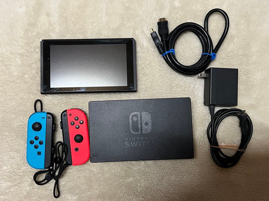 Nintendo Switch 本体 ネオンブルー・ネオンレッド　2017年製