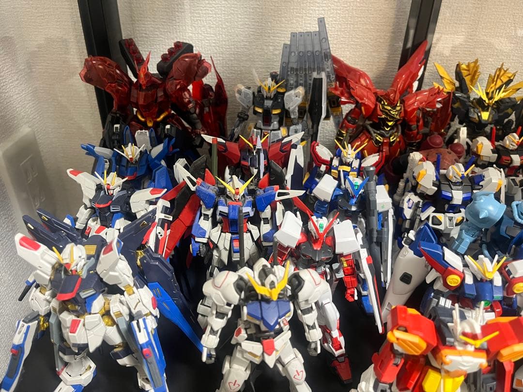 ガンプラ完成品　大量処分