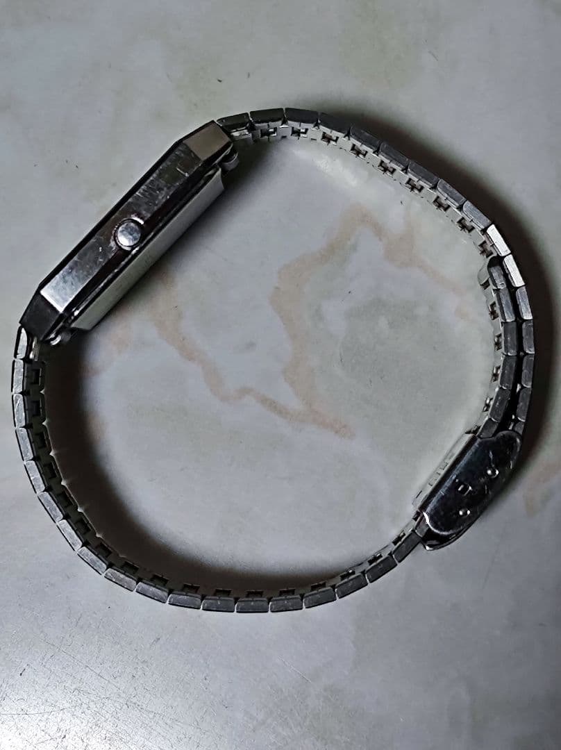 SEIKO クォーツ 腕時計 スクエア ブラック文字盤