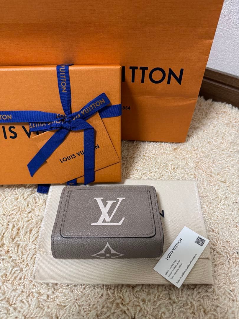 LOUIS VUITTON ルイ ヴィトン M82370