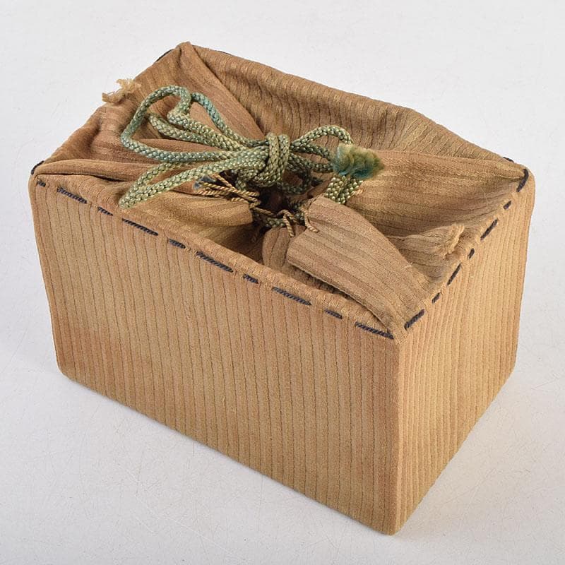 茶道具　古布　小さな茶箱　茶碗　香合など　八点　一式　仕覆付　C　R9394