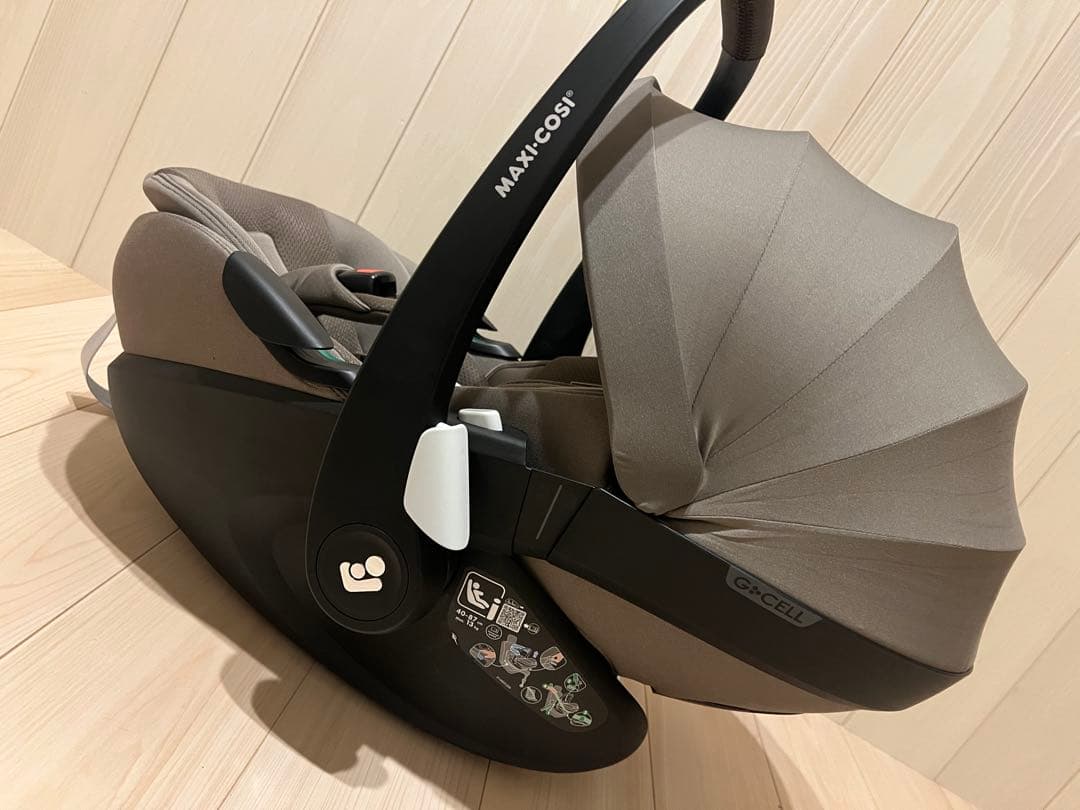 【しもとも断捨離中さん専用】マキシコシチャイルドシート+ ベースメントセット