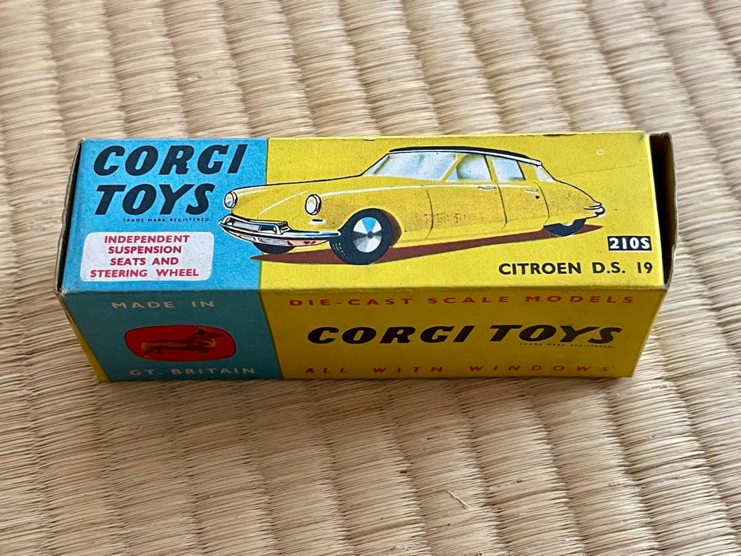 コーギー　シトロエン　Corgi Toys Citroen D.S. 19