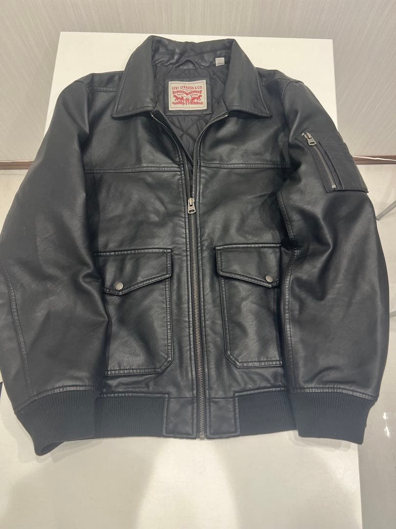 リーバイス レザージャケット A-2 フライトジャケット フェイクレザー 黒
