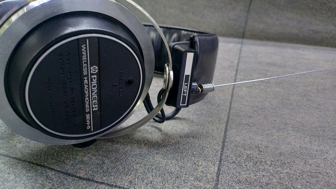 Sew-5 ワイヤレスヘッドフォン & TM-5 ラジオトランスミッター　OD7