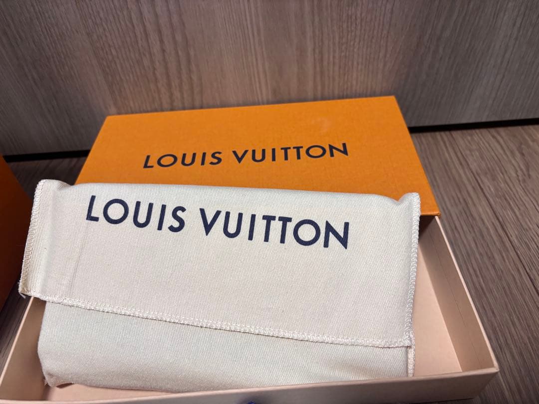 【ゆかっち】ルイヴィトン財布 ジッピー・ウォレット