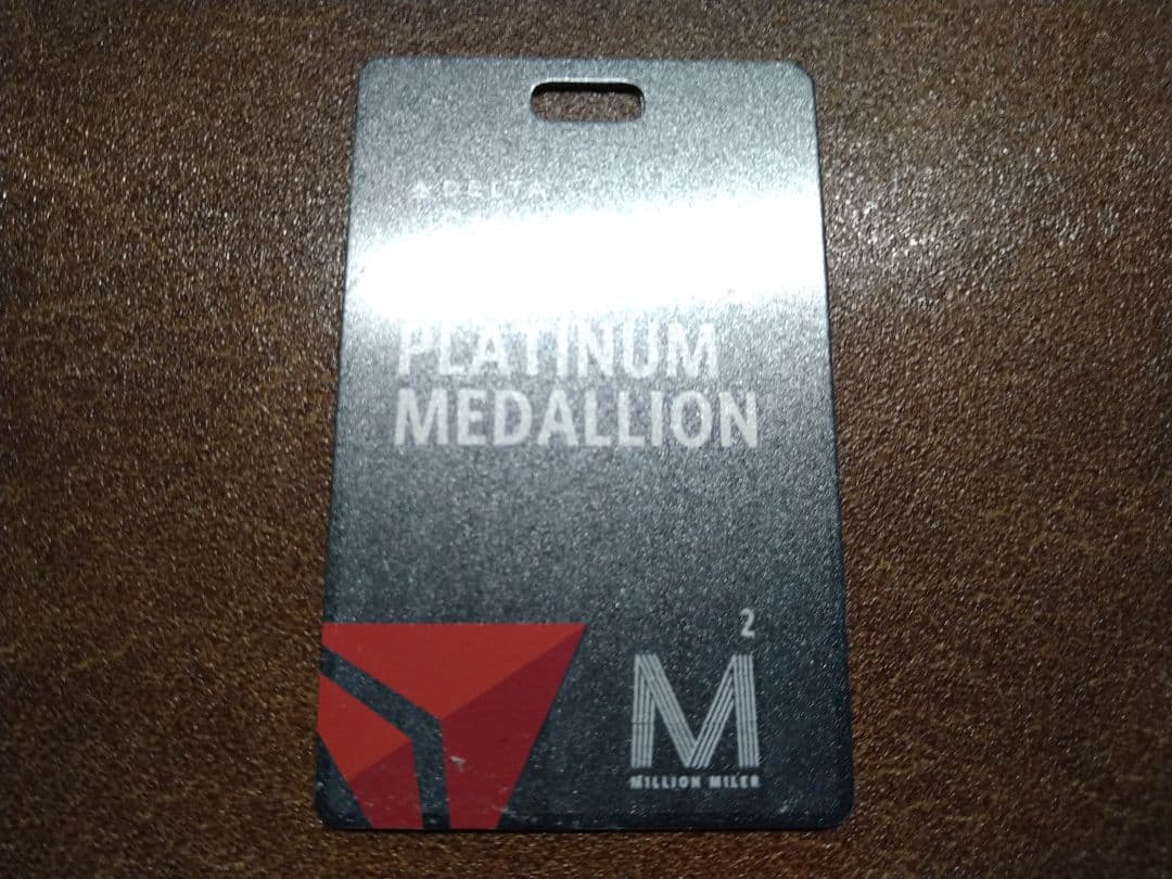 【超レア品】デルタ航空 M2 ミリオンマイラー プラチナメダリオン ネームタグ