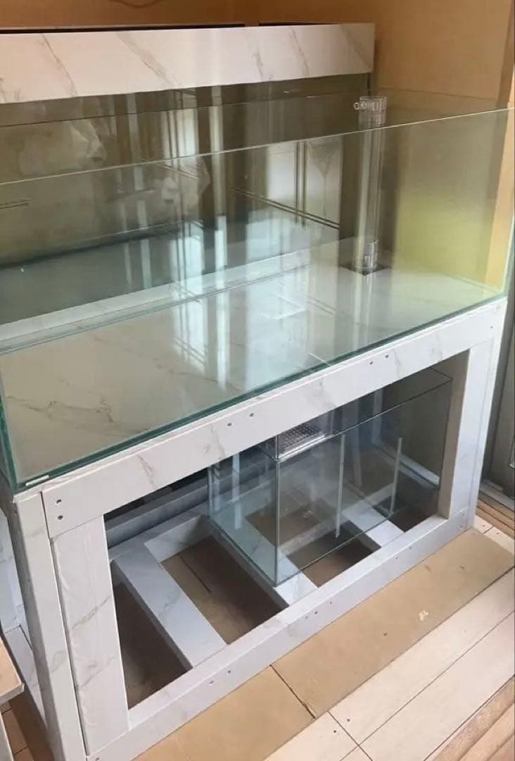 値下げしました‼️⇒オーバーフローKOTOBUKIガラス水槽と台のセット蓋付き