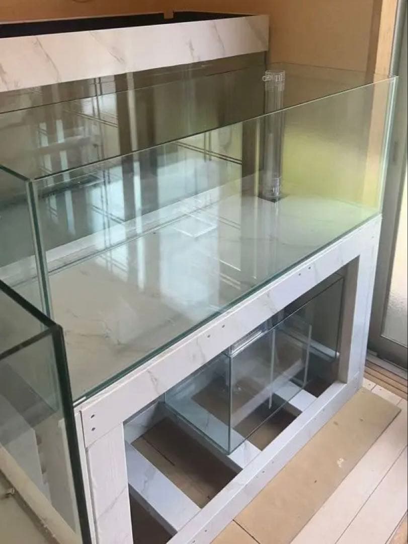 値下げしました‼️⇒オーバーフローKOTOBUKIガラス水槽と台のセット蓋付き