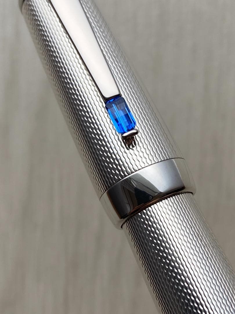 未使用に近い フランス製 モンブラン ボエム ソリテールシルバー ローラーボール