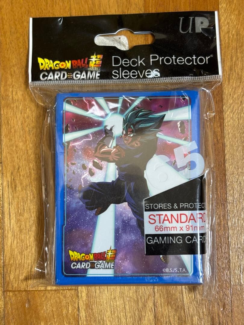 ドラゴンボール　カードゲーム　海外限定　スリーブ　ベジット　超サイヤ人ブルー