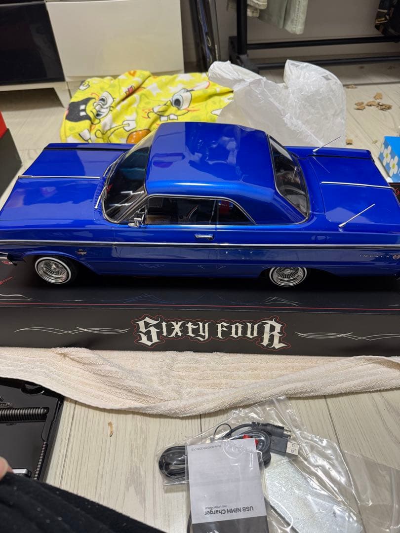 radcat製 インパラ64 ローライダー 1/10スケール