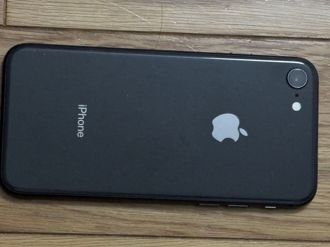 iPhone8 256GB ケース、フィルム付き