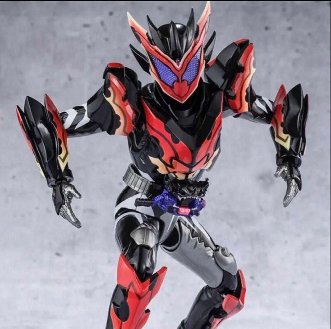 フィギュアーツ　仮面ライダービターガヴ スパーキングミフォーム