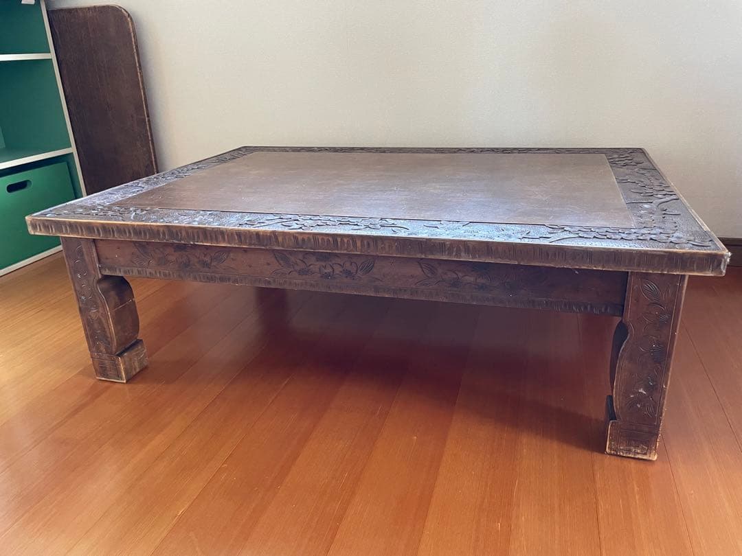 tuttorikogaraさま専用！アンティーク　軽井沢彫　机　座卓