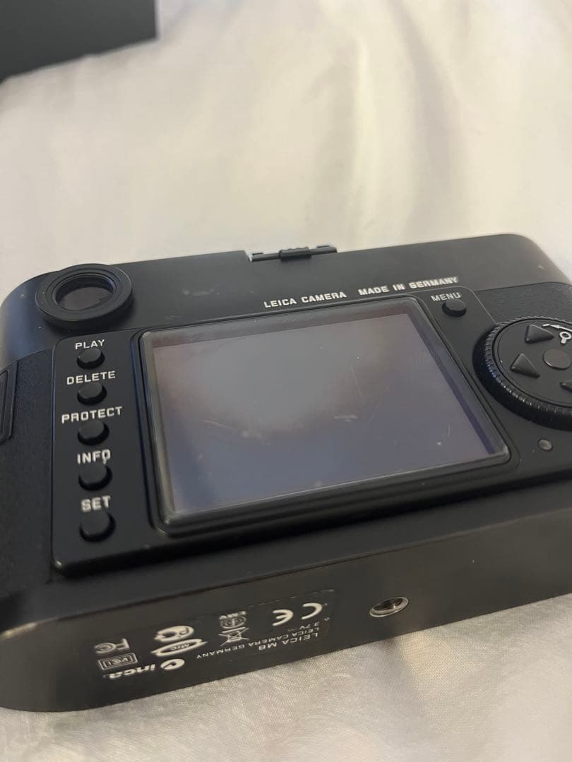 Leica M8ブラッククロームボディ+ 純正レンズフィルターUV/IR E39