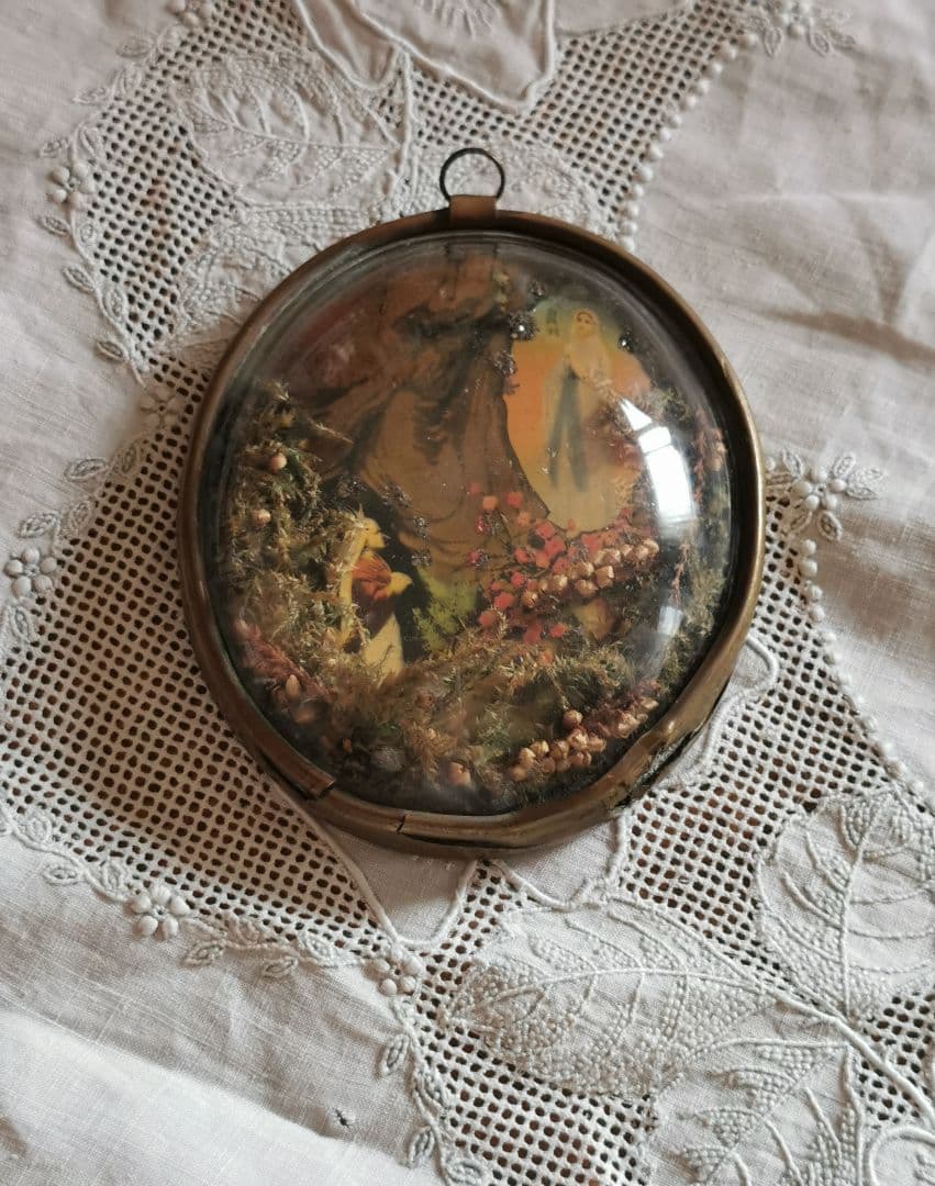アンティーク ルルドのマリア 真鍮ガラスドームフレーム イコン ドライフラワー飾
