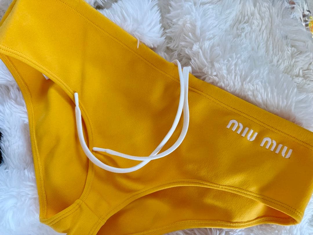 MIUMIU 2024年　レイヤード　重ね着　スイムウェア　パンツ