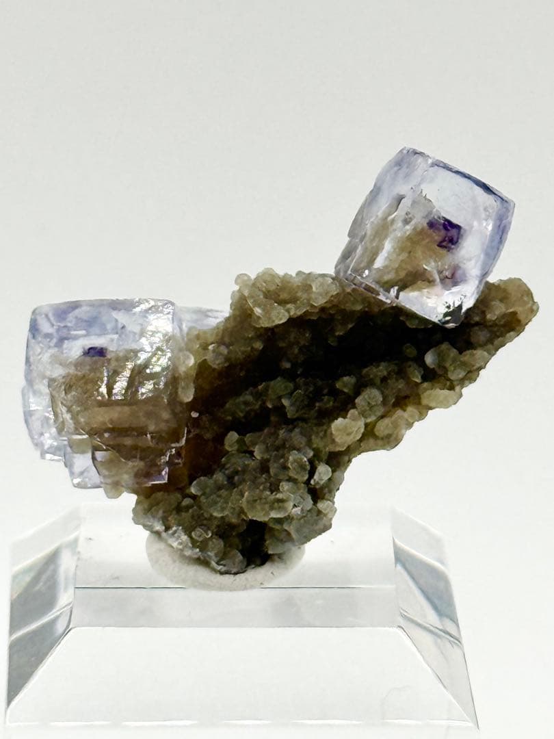 フローライト　ヤオガンシャン産　蛍石　鉱物標本　原石　天然石