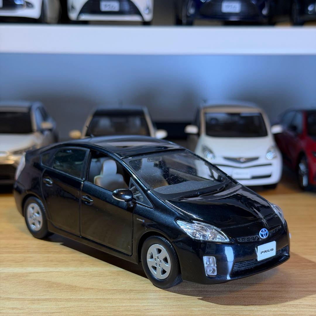【非売品】トヨタ プリウス カラーサンプルミニカー 1/30