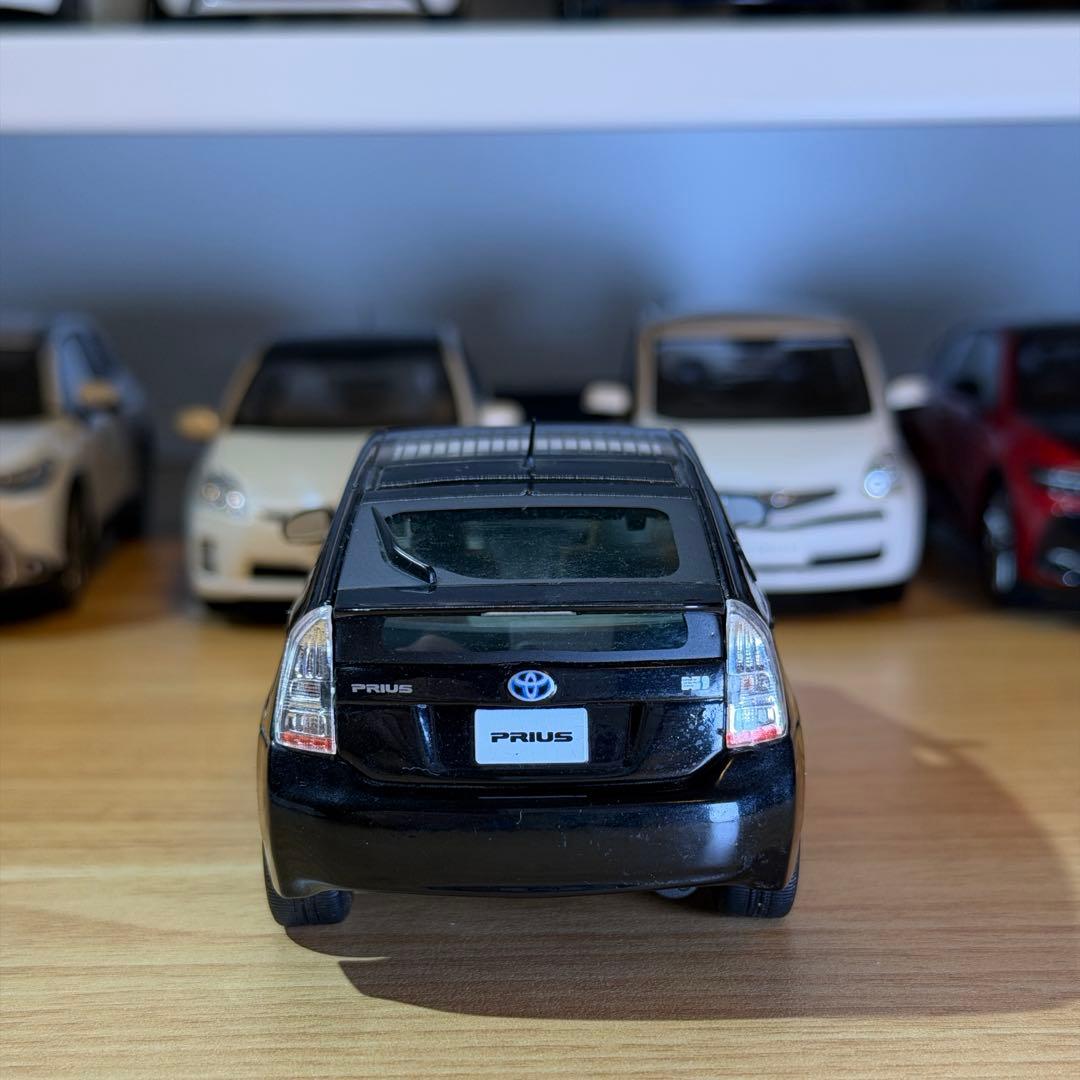 【非売品】トヨタ プリウス カラーサンプルミニカー 1/30