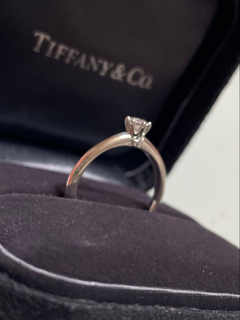 新品仕上げ　TIFFANYソリティアリング 0.18ct 13号弱　鑑定書付き