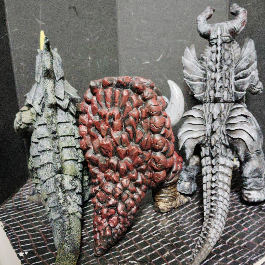 上野淳子ウルトラ怪獣旧型ソフビ確認画像