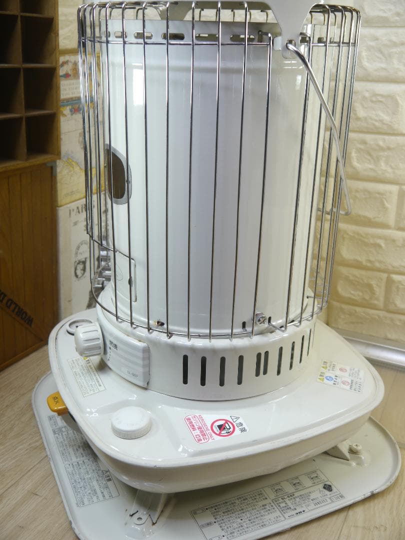 送料込❤動作品◆２０１３年◆　コロナ　灯油ストーブ 　 ホワイト