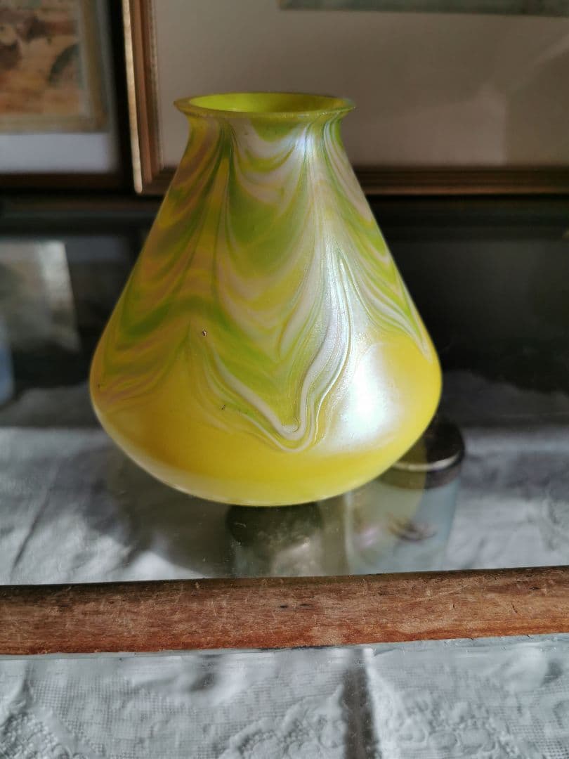 ランプシェイドのみ：アンティーク 玉虫黄色&翠&乳白&桜 ファブリル系虹彩ガラス