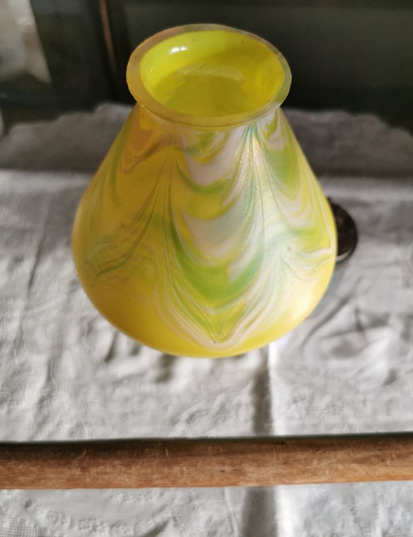 ランプシェイドのみ：アンティーク 玉虫黄色&翠&乳白&桜 ファブリル系虹彩ガラス