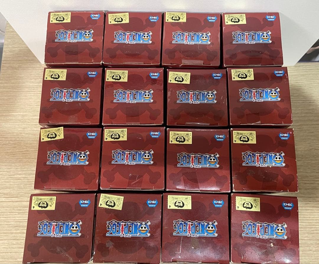 ワンピースワールドコレクタブルフィギュア 白ひげ海賊団