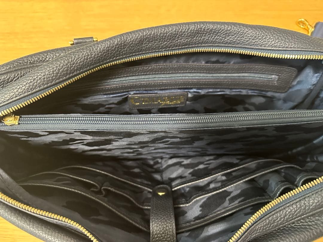 チマブエ ブリーフケース