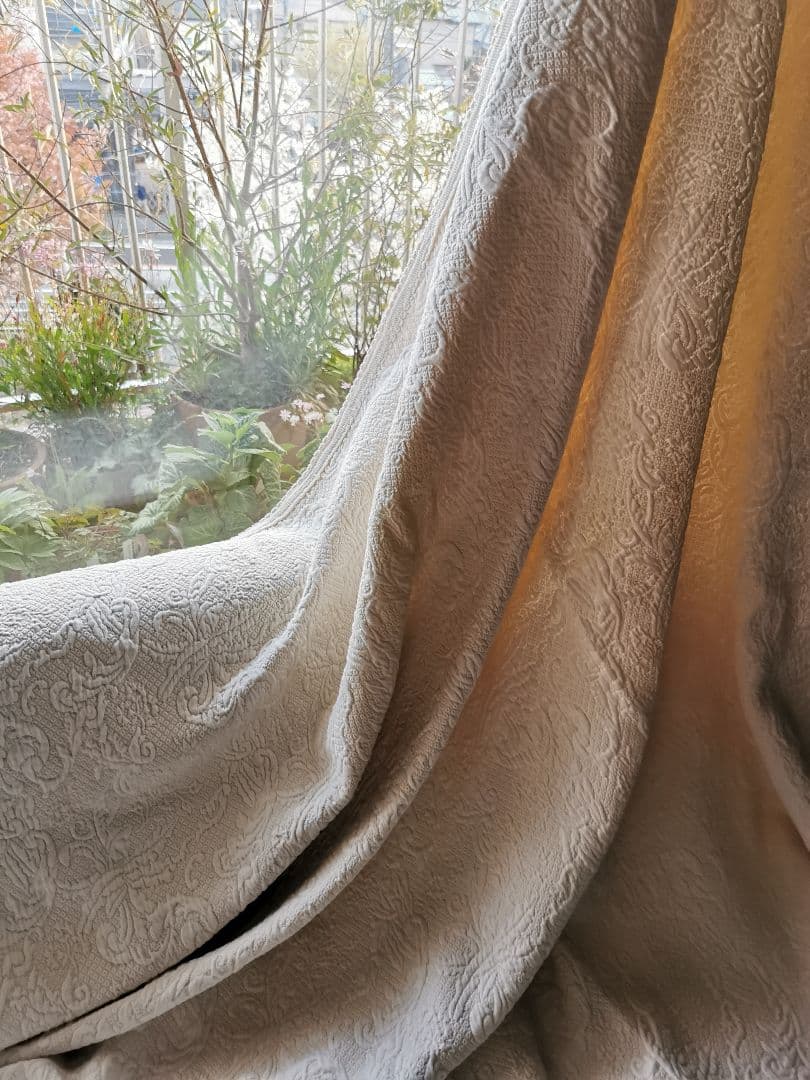 アンティークピケドプロヴァンス 百合風草花紋様スロー エンボス花織大判スプレッド