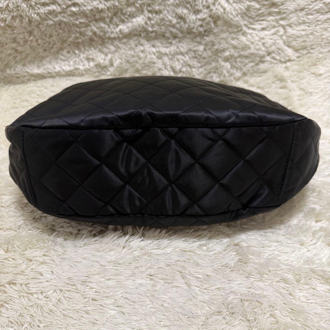 新品タグ付き✨ラシット　キルティングラウンドビッグショルダーバッグ　黒　肩掛け