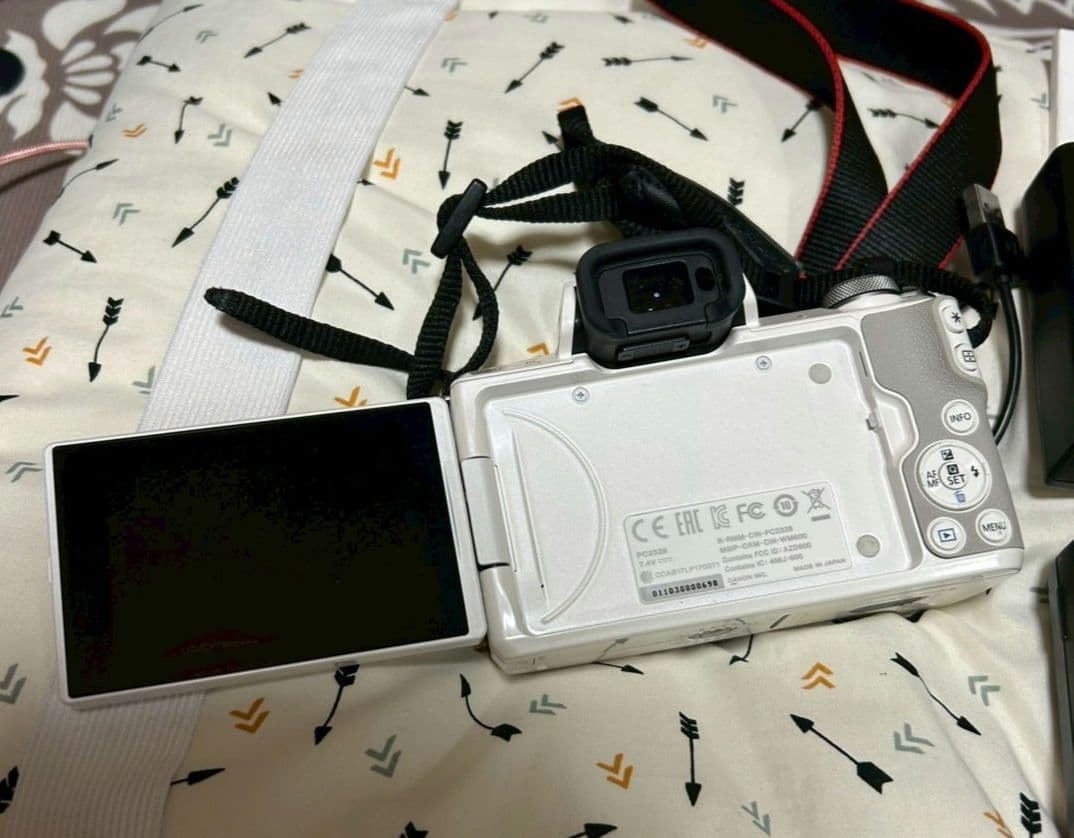 【fifi】Canon EOS Kiss M ミラーレス一眼