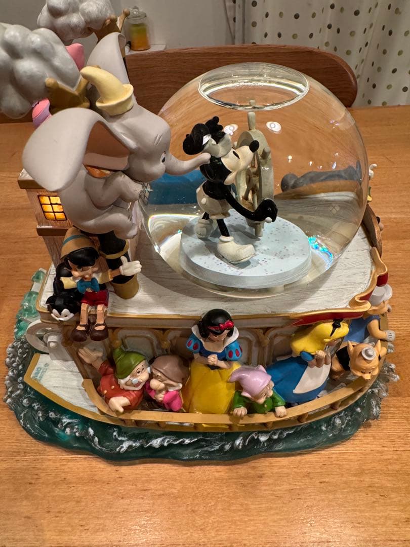 ディズニー　ミッキーマウス スノードーム 船型　オルゴール　Disney