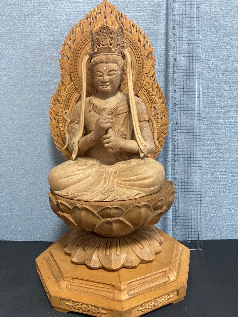 木製 仏像 蓮の花の台座　日大菩薩