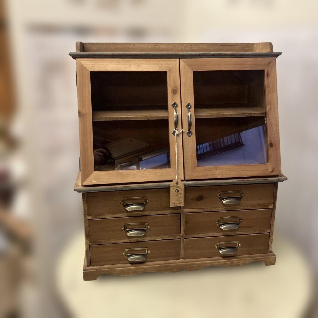 マニー グランシュマン 木製アンティーク風キャビネット ガラス2枚扉 引き出し6