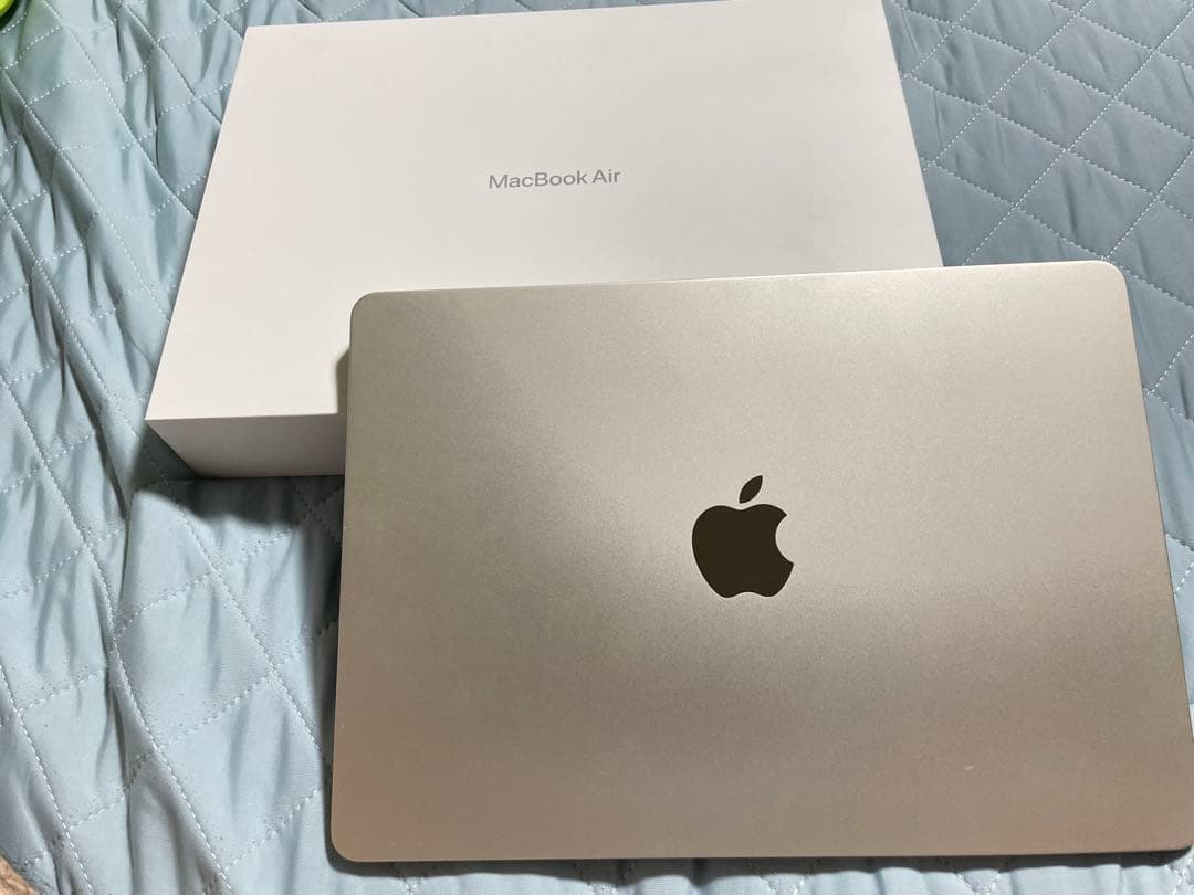 MacBook Air M2 13.6inch スターライト 極美品　5月購入