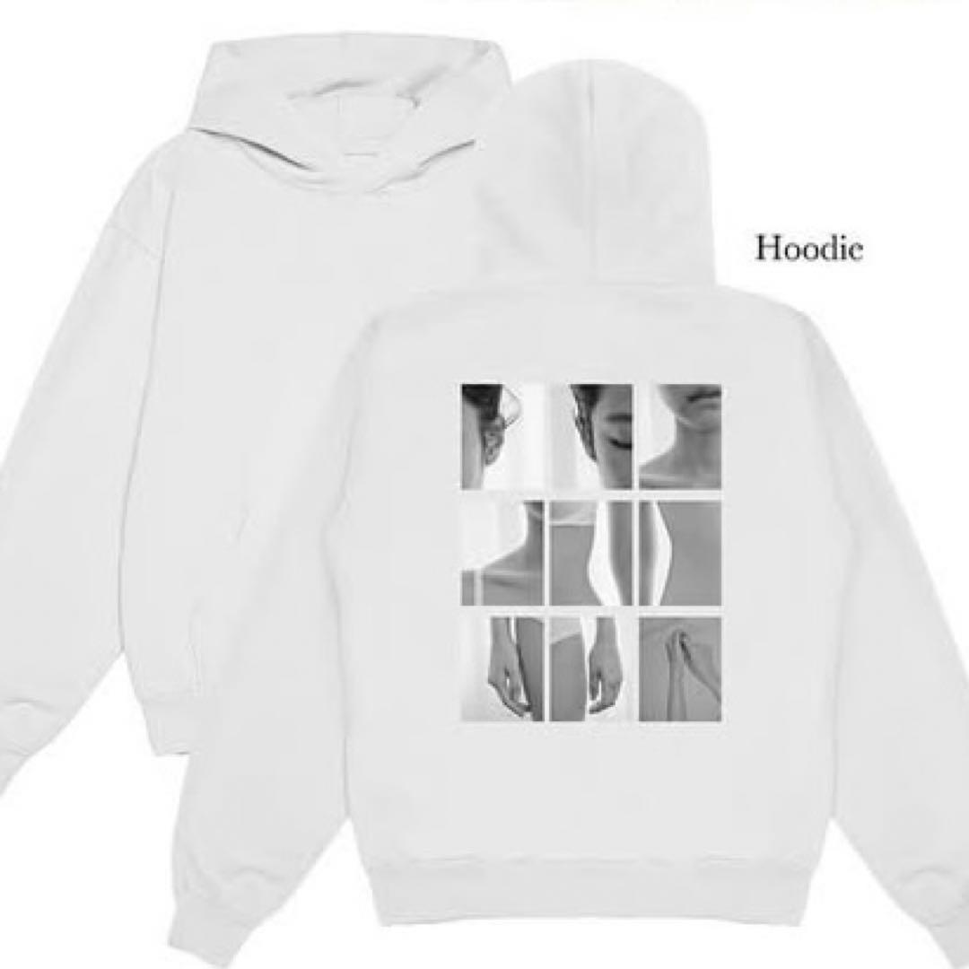 J2NNI5 JENNIE popup フーディ M / L