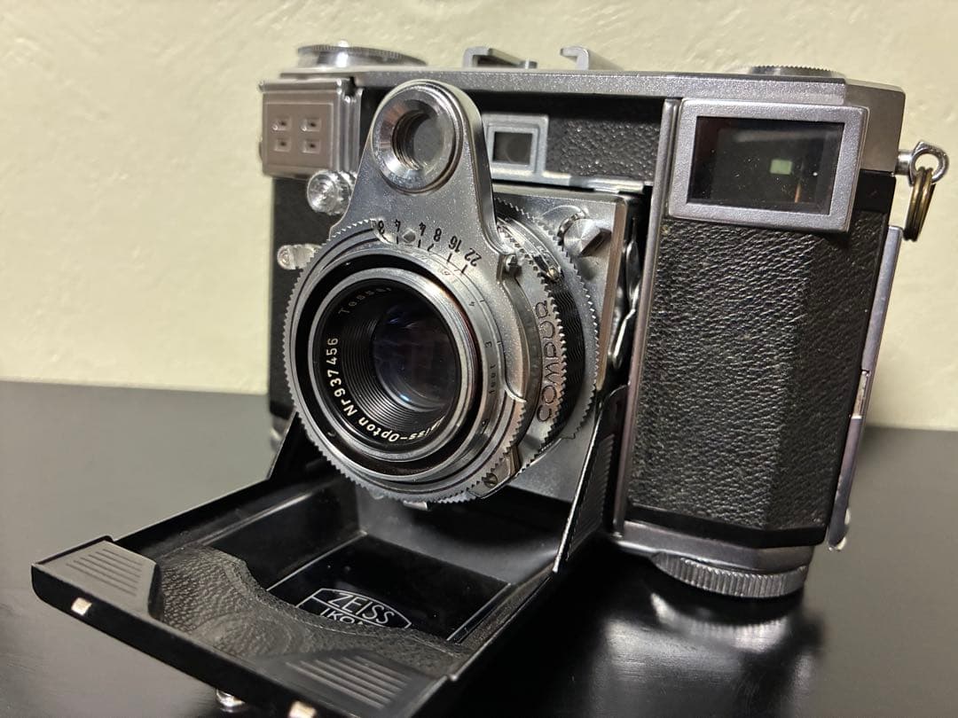 Carl Zeissコンテッサ35(CONTESSA35)テッサー45/2.8