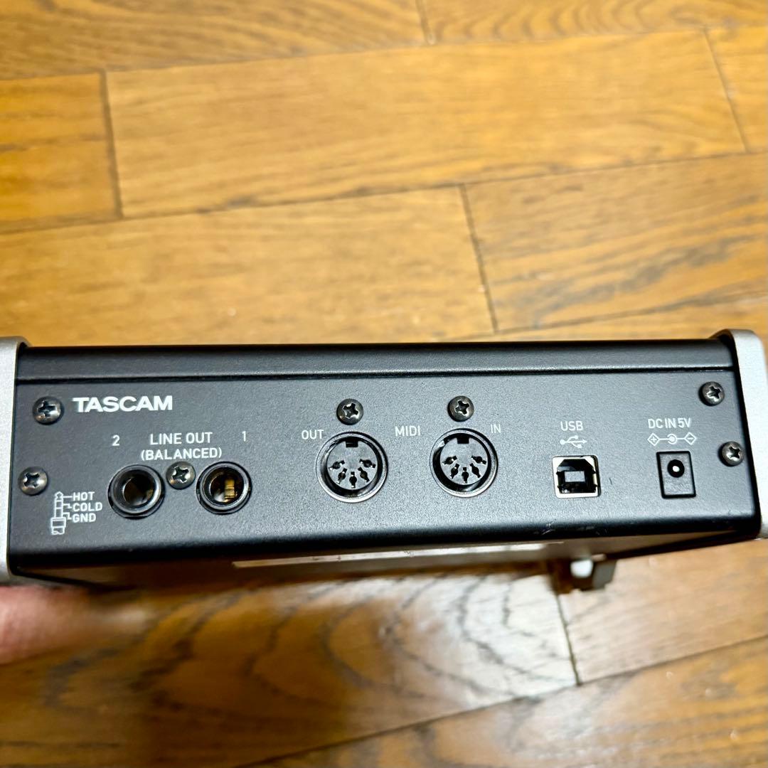 TASCAM US-2x2 USBオーディオインターフェイス