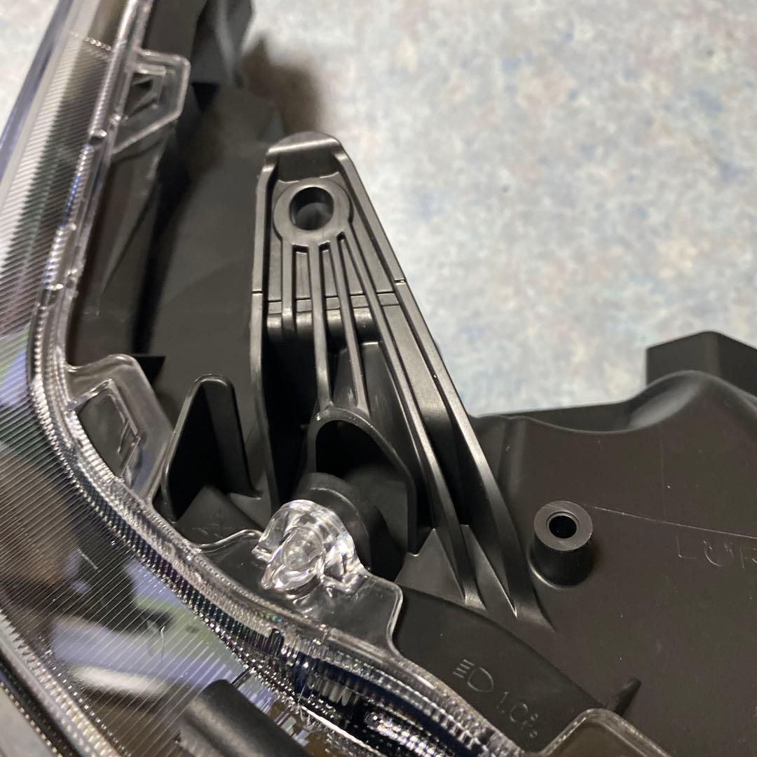 美品！アルファード　AGH30W 右ヘッドライト