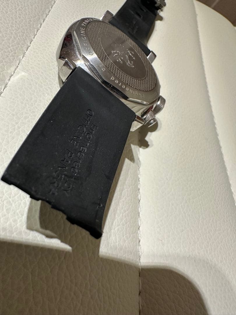 Ferrari ロゴ腕時計　ジャンク